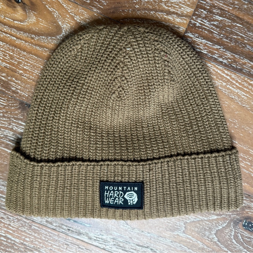 Tan Mountain Hardware Beanie with Fleece Lining. Unisex. EUC